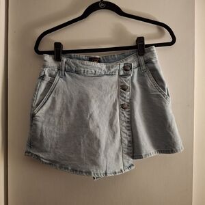 Lee Women's Light Blue Denim Skorts